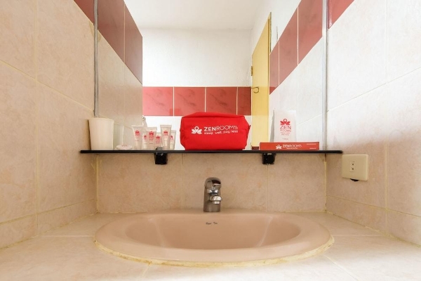 Hotel ZEN Rooms Ninoy Aquino Airport